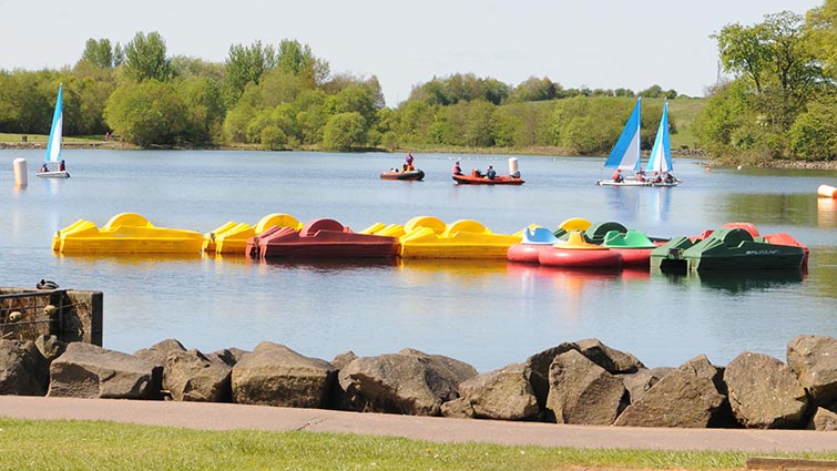 This photo shows a generic image of the loch at James Hamilton Heritage Park