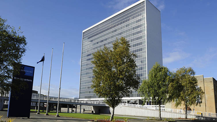 this picture is of the council headquarters building in Almada Street Hamilton