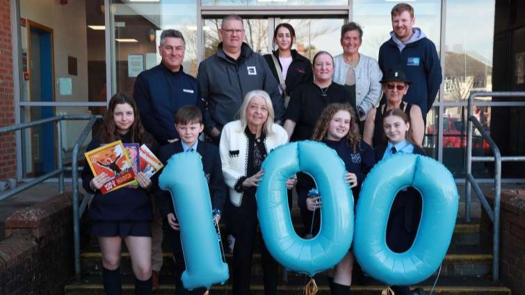 This image shows Councillor Lesley McDonald with recipients and donors from the Community Wish List