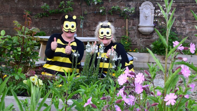 Bonny Blantyre bees Susan Lindner Kelly and Margaret