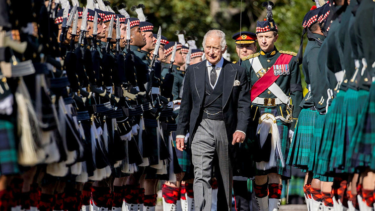 This image shows Prince Charles at the ceremony of keys with the Royal Regiment of Scotland (SCOTS)