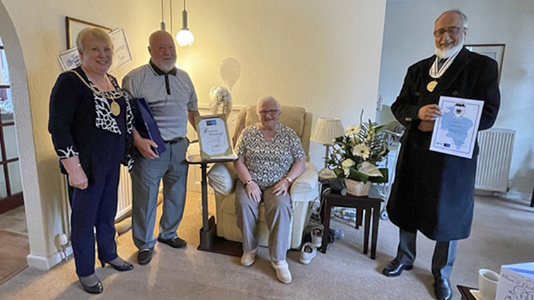 Harry and Nan Franklin with Provost Margaret Cooper and Deputy Lord Lieutenant for Lanarkshire Fazal Llahi Bukhsh