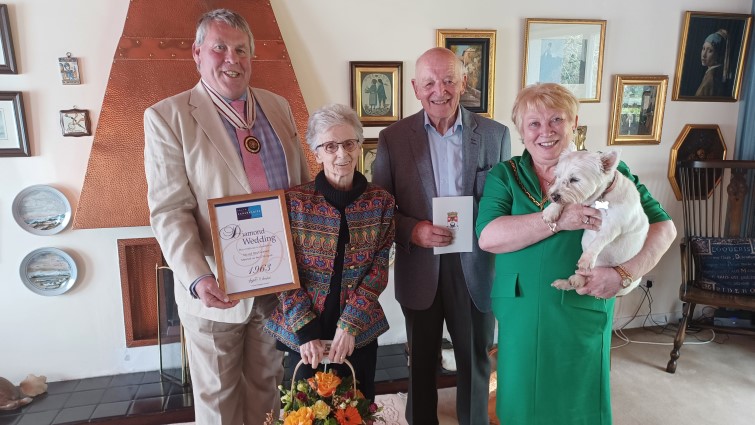 South Lanarkshire Provost Margaret Cooper and Deputy Lord Lieutenant for Lanarkshire Dr William Morrison Young with diamond wedding couple David and Sandra Lockhart.