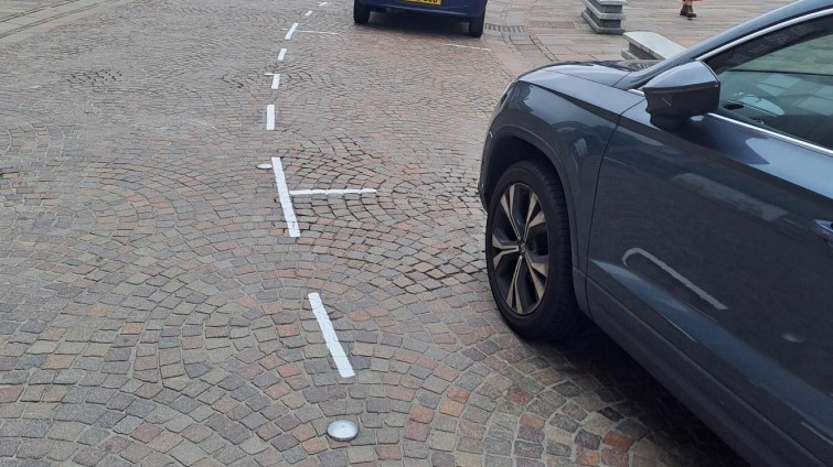 This image shows the newly marked bays in Quarry Street, Hamilton