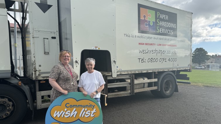 The mobile shredding lorry from Paper Shredding Services visits Larkhall to help Larkhall Community Growers with shredding and awareness.