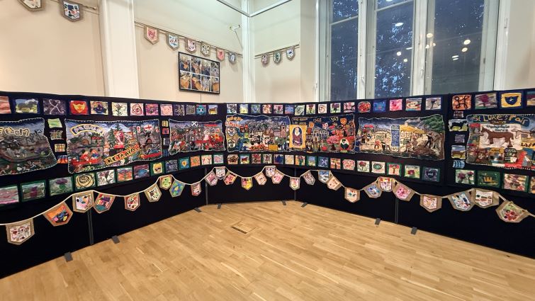 This image shows part of the tapestry which has been created as part of the Rutherglen 900 celebrations